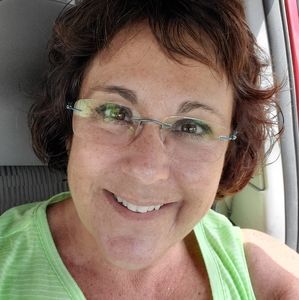 Meet your Posher, Dee